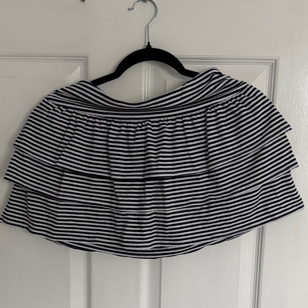Hollister Navy Blue and White Skirt with built in shorts - Small